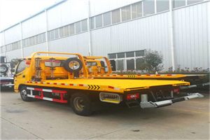 临桂附近拖车救援搭电