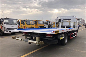 临桂汽车救援补胎